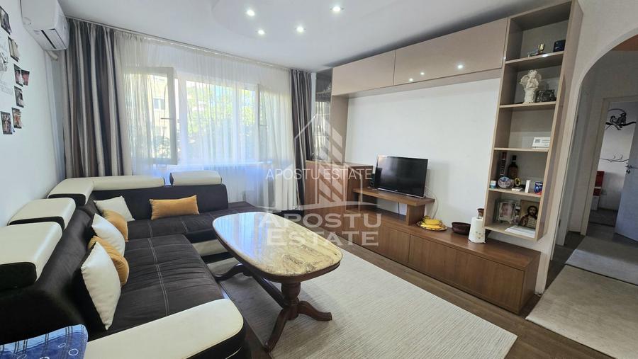 Apartament cu 4 camere, etaj intermediar, zona Dacia - 2