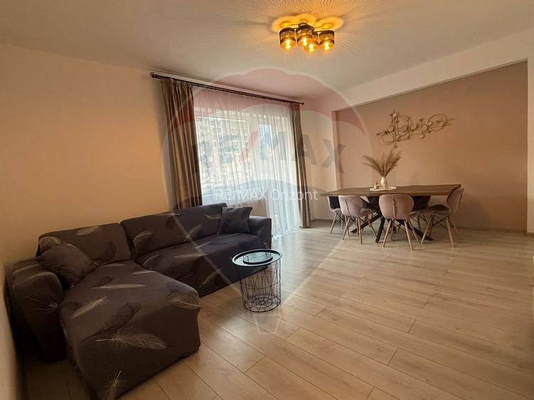 Apartament cu 3 camere, 2 bai și loc de parcare - 57
