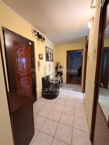 Apartament 2 camere –  decomandat, Str. Dobrogei, zona Teren atletism - 9