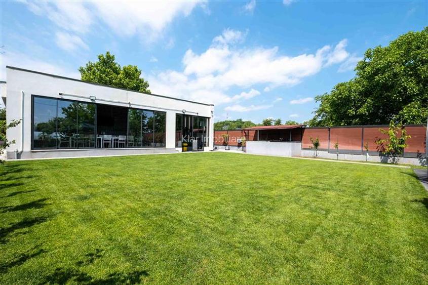 Vila spectaculoasa cu piscina si zona SPA in Bacau-Calea Moinesti - 40