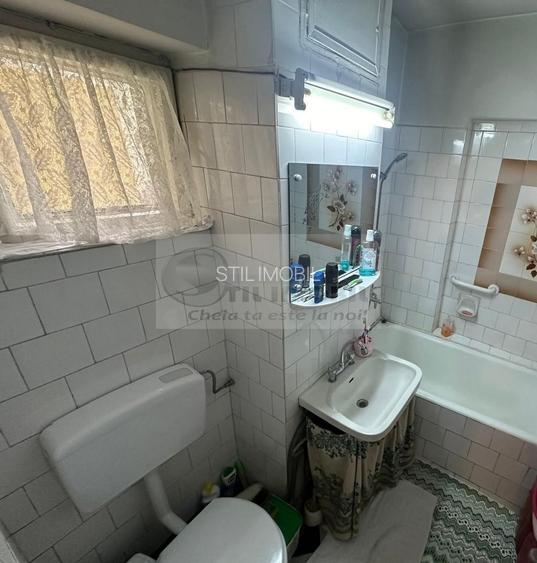 Ap 3 cam decomandat Ultracentral, et 8/10, 65 mp- 215.000 € - 7