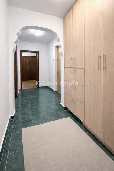 Delfinariu | 3 camere si doua bai la situat la bulevard - 3