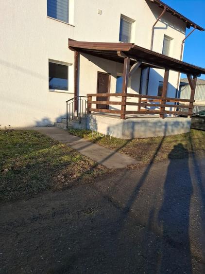 Vand  apartament 63 mp utili la vila ,renovat ,mobilat nou. - 9