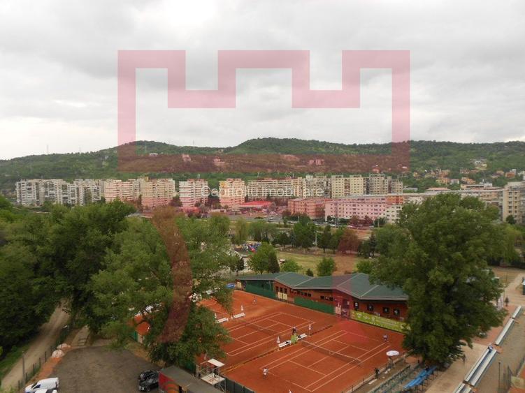 Inchiriere apartament 4 camere recent renovat in Plopilor Vest + garaj - 15