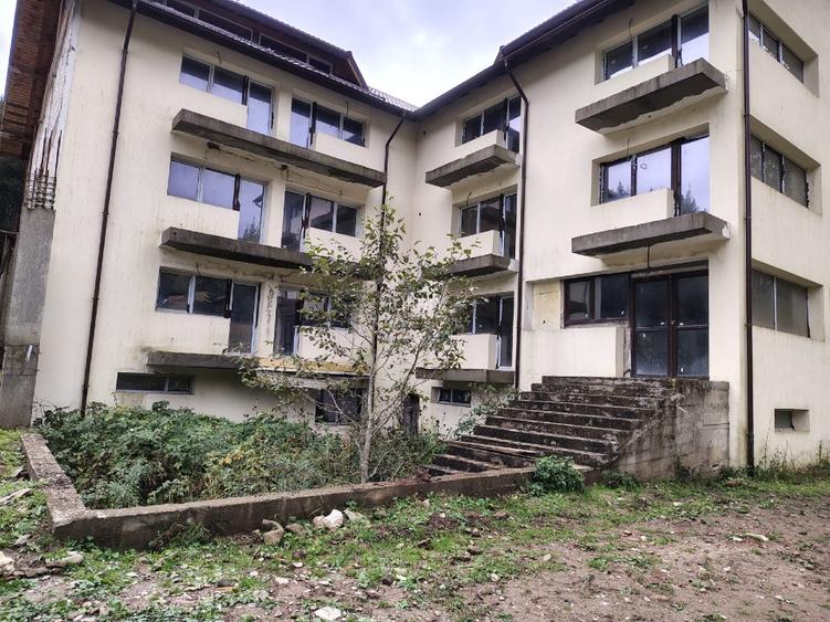 Hotel Cheia Măneciu, zona de vis, 31 de camere sub prețul de cost. - 4