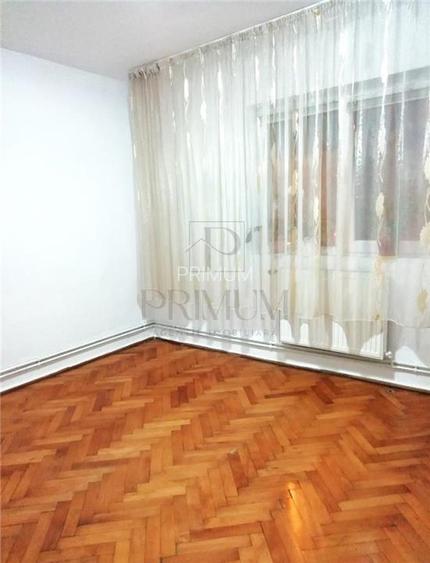 LIPOVEI - PARTER INALT - 3 cam - 2 bai - centrala proprie - BOXA - 6