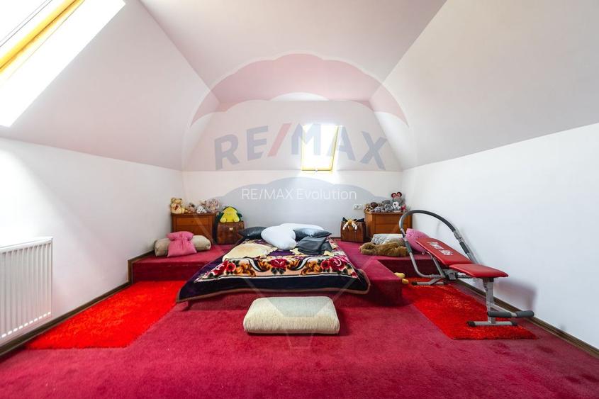 Comision 0% | Proprietate Premium in Cristian | Casa + Apartament - 24