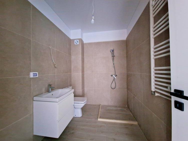 APARTAMENT 2 CAMERE DE VÂNZARE PISCINĂ - GYM/SPA - MAMAIA NORD