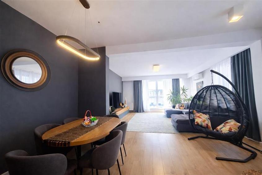 Eleganta la inaltime, Penthouse cu design unic, terasa de 40 mp si view panorami