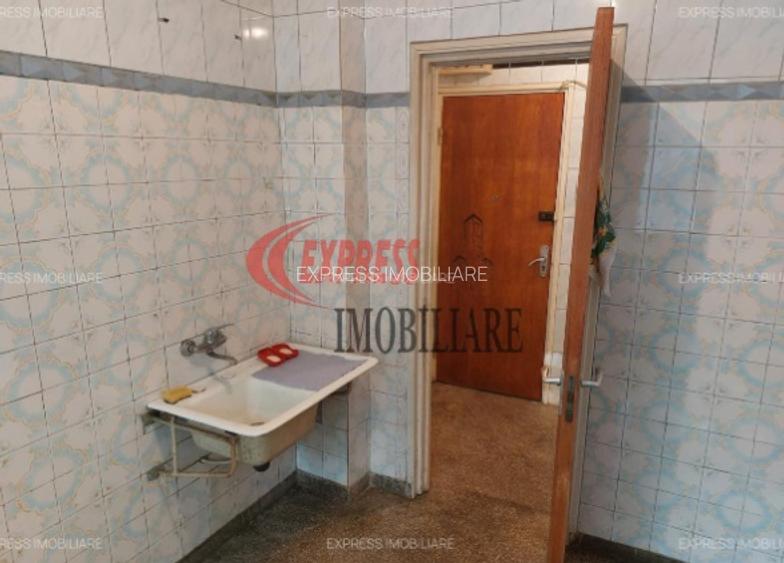 Titan, Liviu Rebreanu, Restaurant Alba - 3