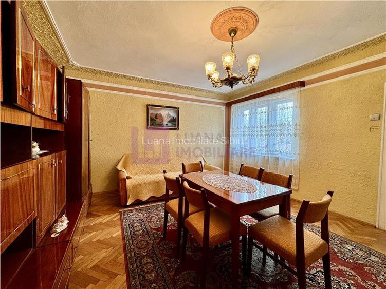 Casa individuala in Loamnes | jud Sibiu | teren 1272 mp | gospodarie completa - 2