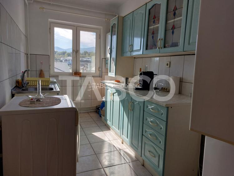 Apartament 50 mpu 2 camere etaj 3 pivnita Piata Noua Cisnadie - 7