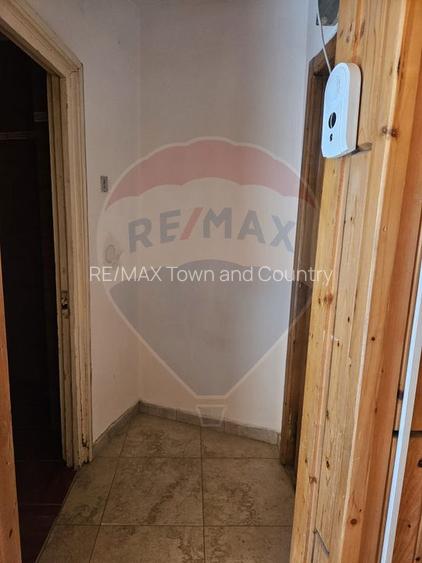 Spatiu cu o camere de închiriat în zona Ultracentral - 4