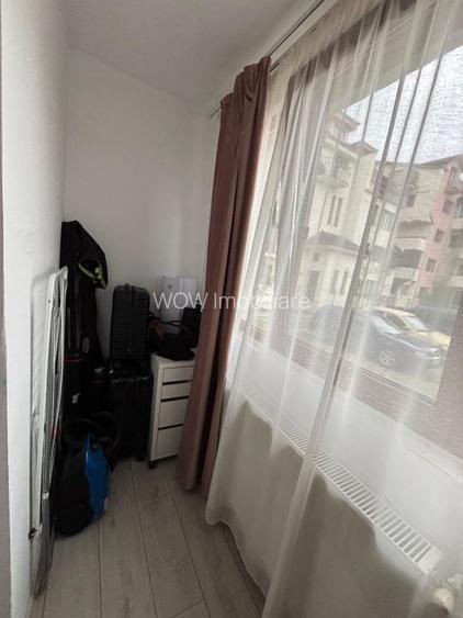 De vanzare apartament 3 camere zona Strand - 11