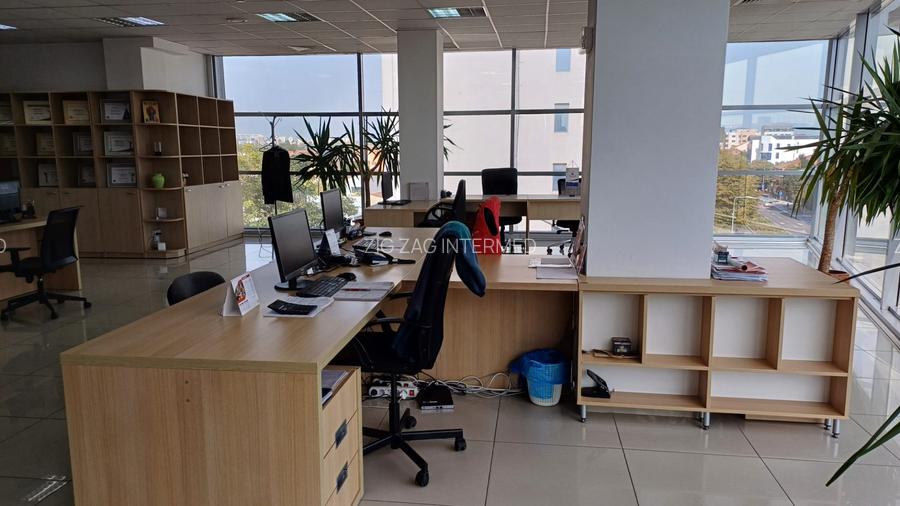 Bd. Mamaia - spațiu de birouri premium , 241 mp . - 17