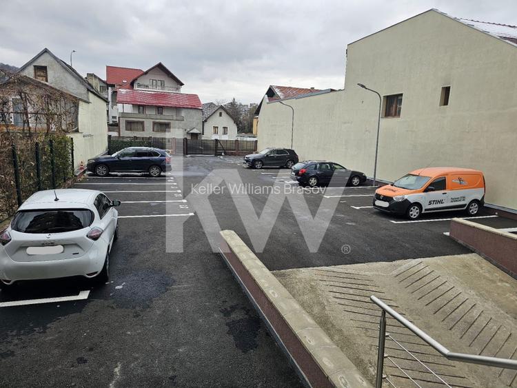 Închiriere apartament 4 camere cu design modern, Zona Blumana - 17