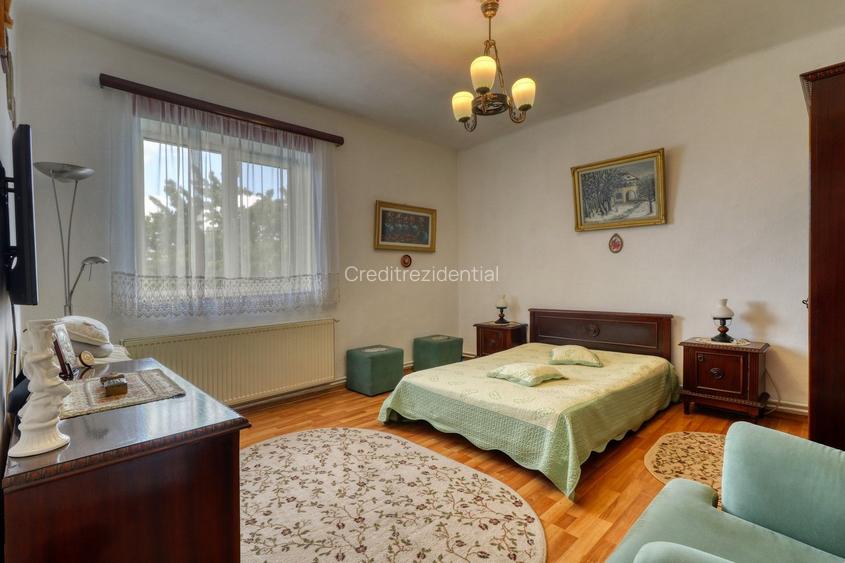 Casă boierească  de poveste- 7000 mp teren - 16