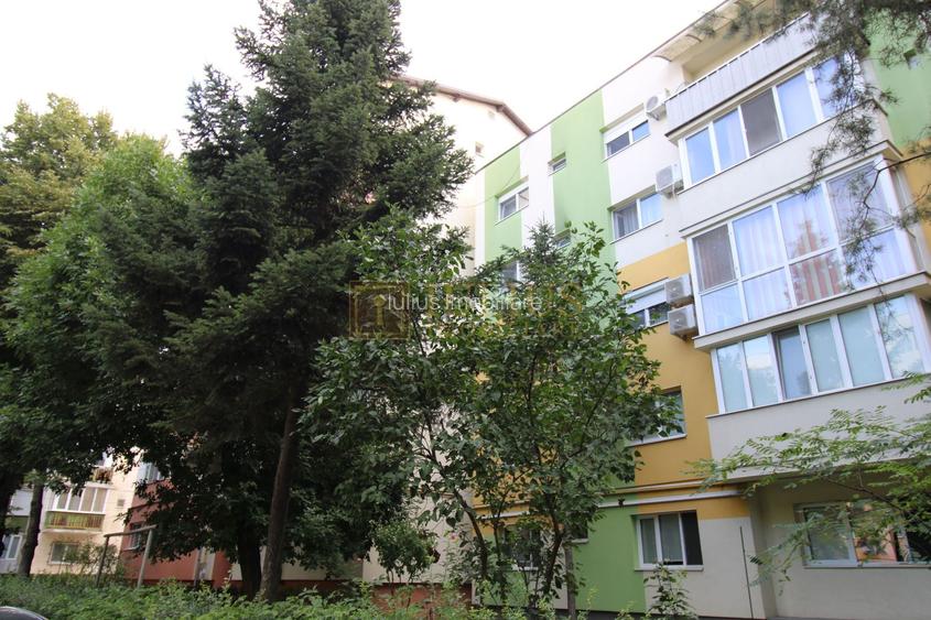 3 camere, clima, bloc anvelopat, Str. Cosminului - Girocului. - 27