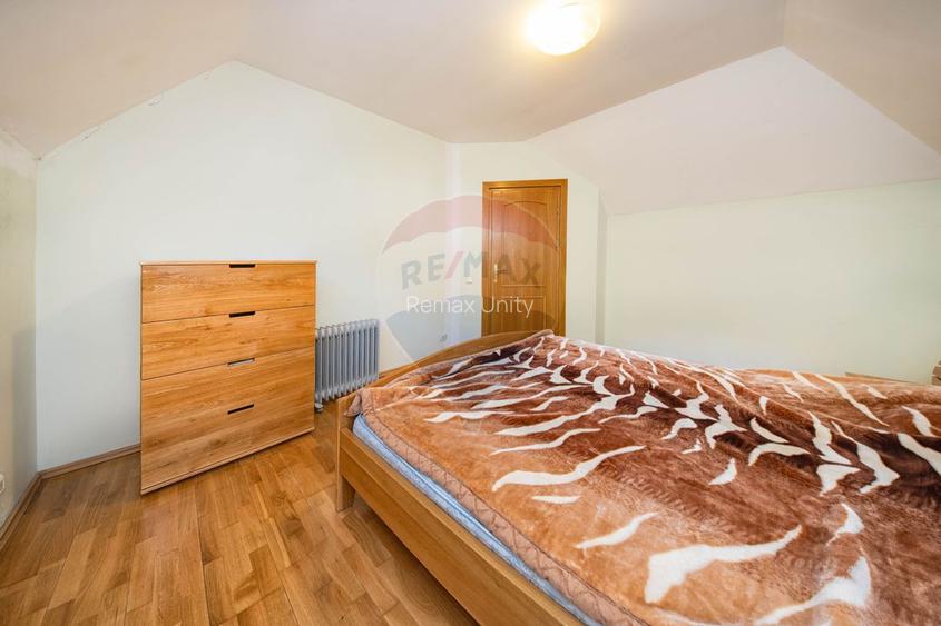 Vilă cu 8 Camere, Sală de Fitness și Saună in Moieciu Comision 0% - 53