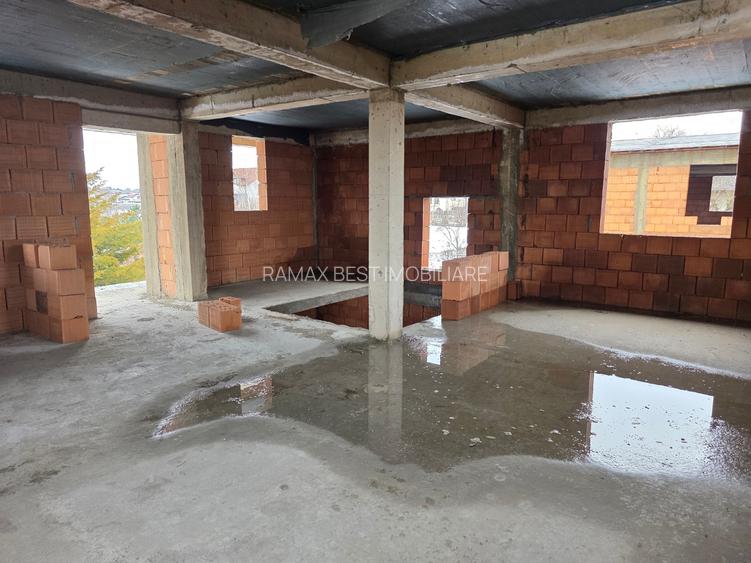 Comuna Pantelimon pe strada Campului intersectie cu Al. Selimbar - 6