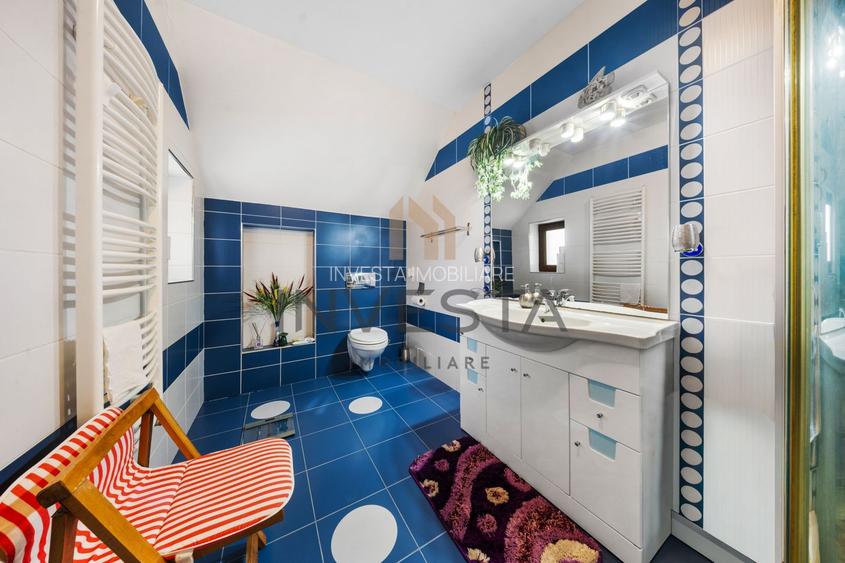 Casa individuala cu 7 camere, 260 mp, teren 900 mp, front 19m, Europa - 17