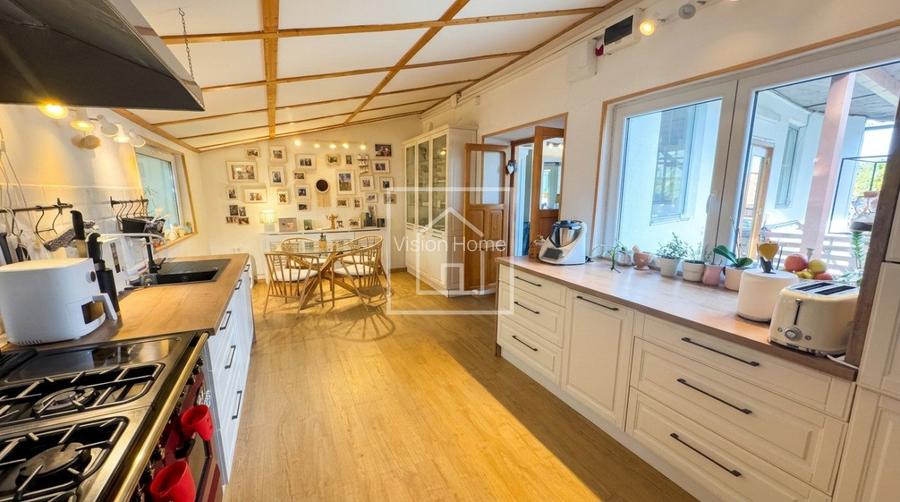 Vila exclusivista cu piscina interioara si 4362 mp curte in Sibiel - 17