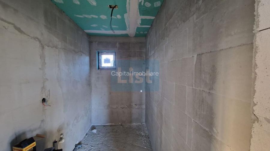 Casa de vanzare, Catalina, 3 dormitoare, 9 ari Comision 0% - 4