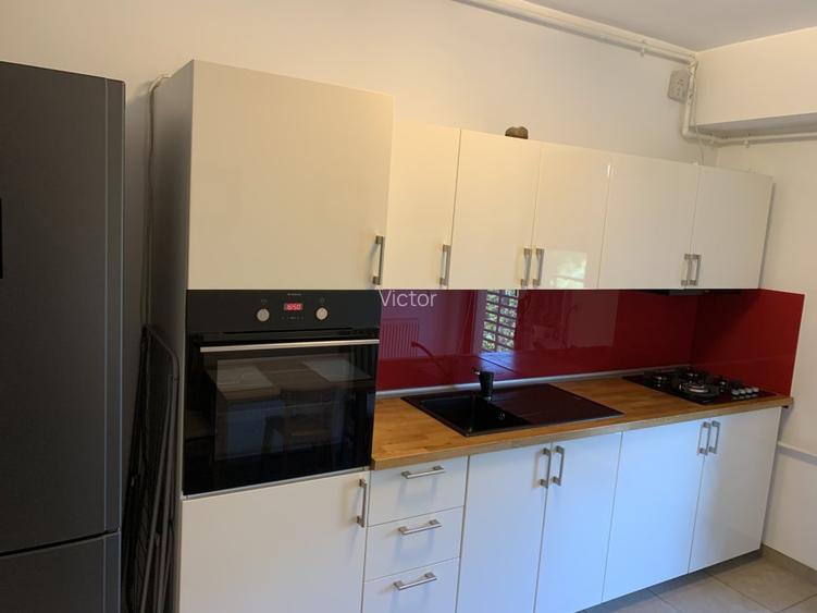 Propretar. Inchiriez ap. 2 cam, bloc nou, Titeica 15, etaj 2/3, garaj - 8