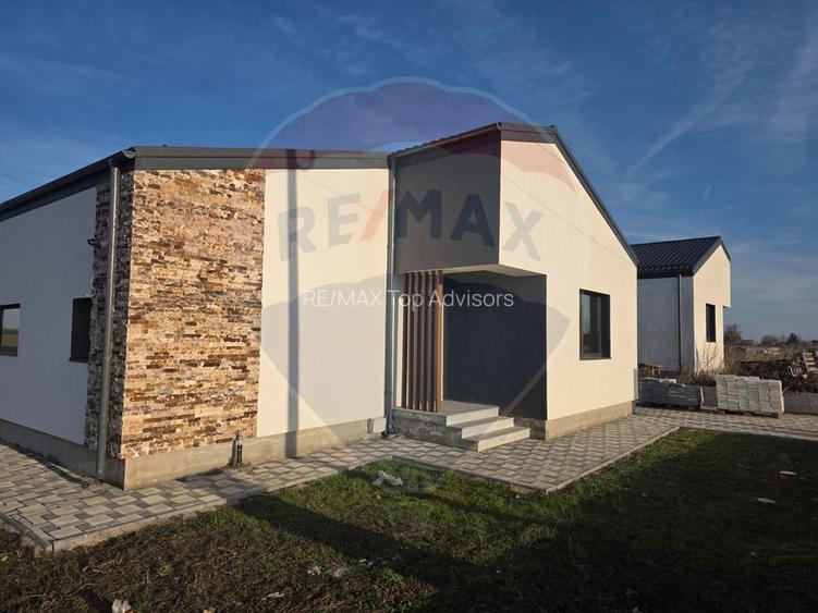 VANZARE Casă / Vilă PREMIUM 4 camere la pret normal - 8