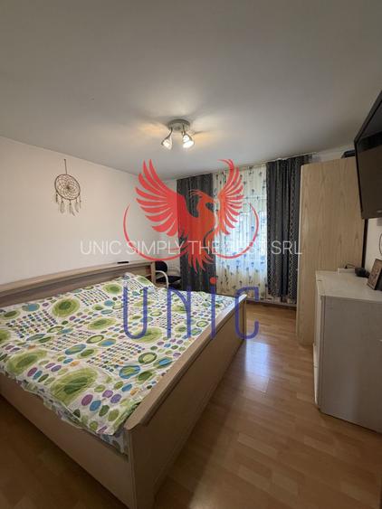 3 decomandate 1 Mai - 23