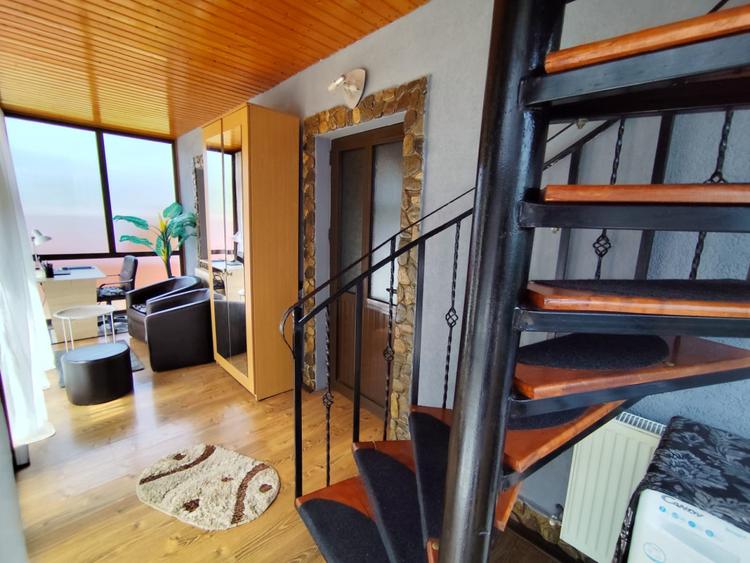 Afacere la cheie! Pensiune (casa de locuit) cu restaurant zona Cugir!