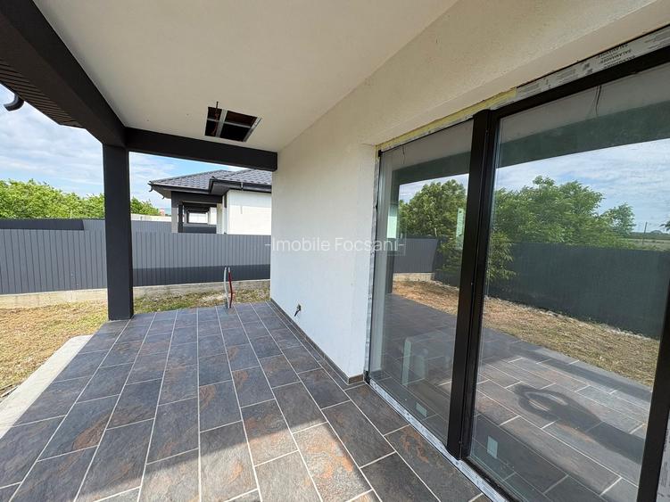 Casa de vanzare - 137 mp - Golesti - 9