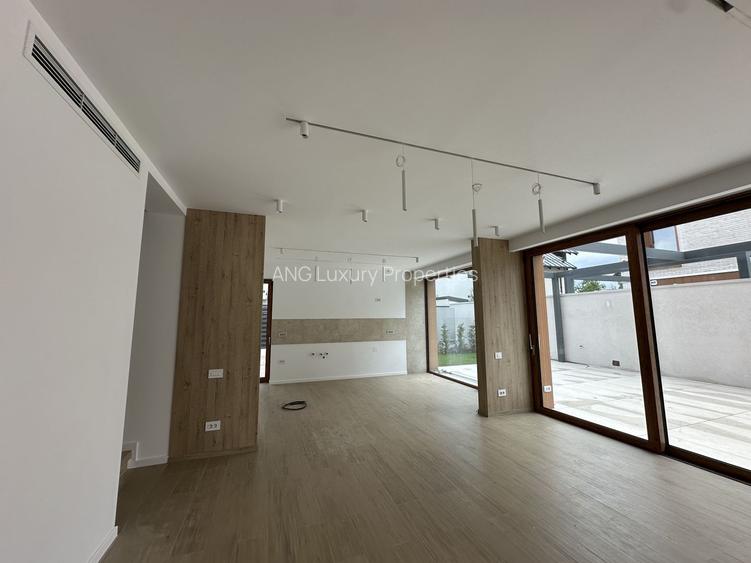 LUXURY VILLA  FOR SALE PIPERA - 3