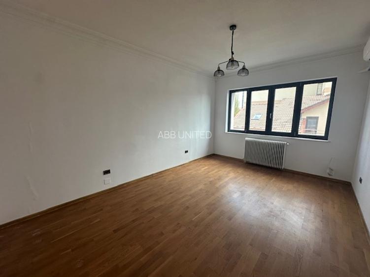 Cotroceni , Doctor Carol Davila, metrou Eroilor, piscina, constructie 2000! - 15