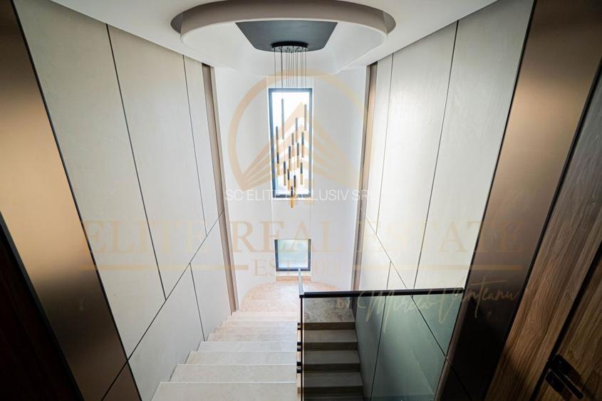 Kamsas/Compozitori - Resedinta creata pentru perfectiune - 13