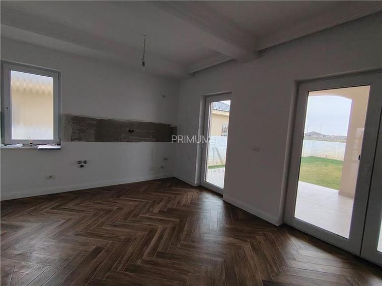 Duplex deosebit - asfalt - toate utilitatile - 14