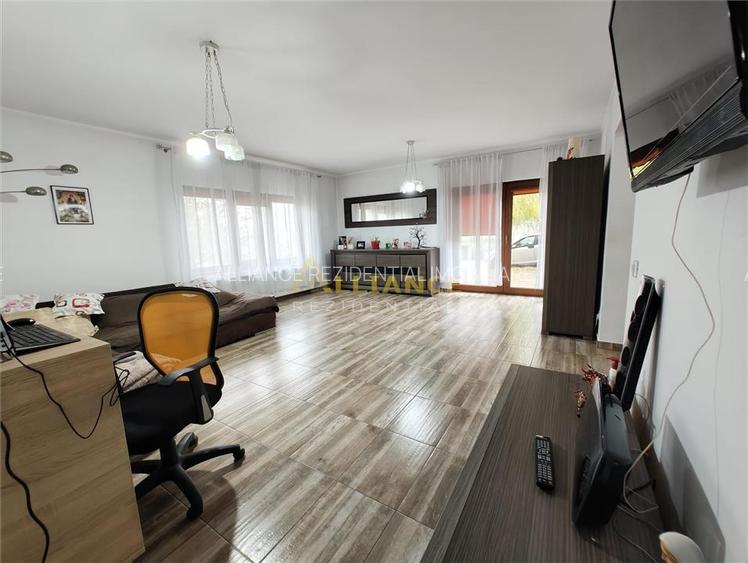 Vila spectaculoasa - 249 mp utili, teren 881 mp, dot?ri premium, mobilata - 8