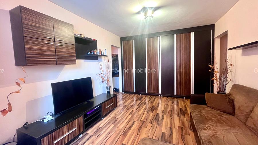 Apartament 3 Camere Str. Parcul Mic - Etaj Intermediar - Cod 5257 - 2