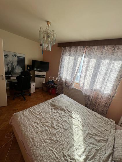 Apartament 2 camere in Strada Cometei, etaj 1, semidecomandat, liber la vanzare! - 7