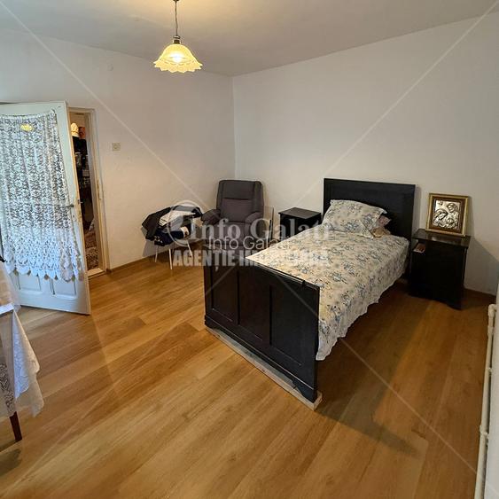 | De Vanzare | Casa | Blvd. Cosbuc-Traian | Teren 134 mp | - 2