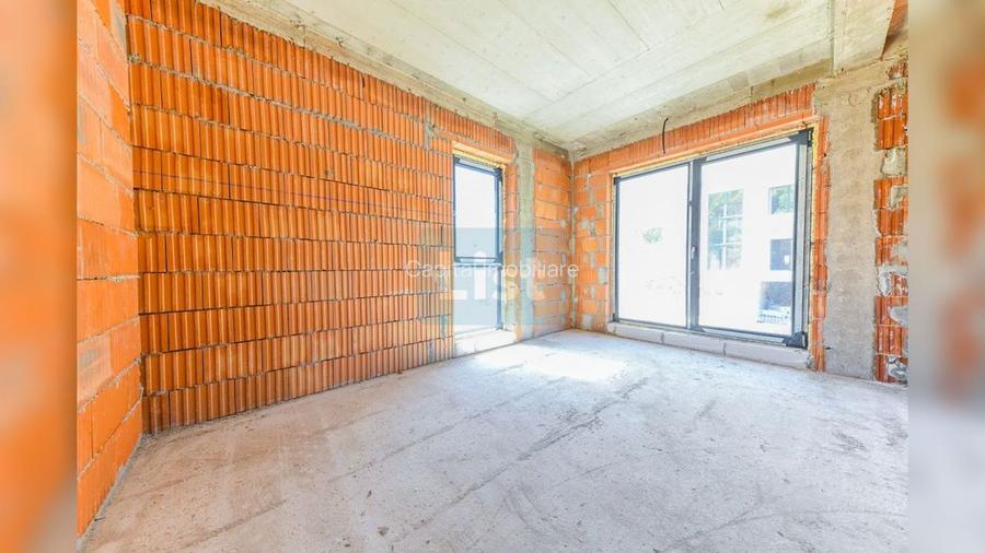 Casa Individuala | Roata Faget | Vitraje ample - 17