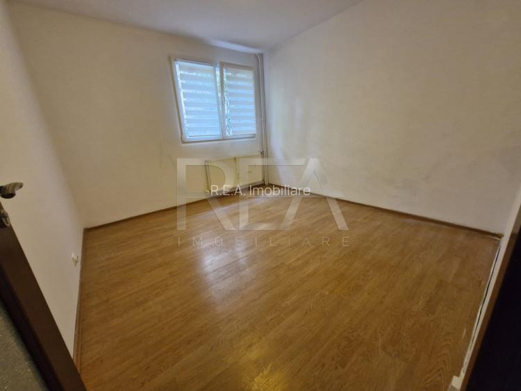 Apartament cu 3 camere la 650 de metri distanta de mers pe jos de parcul Titan - 4