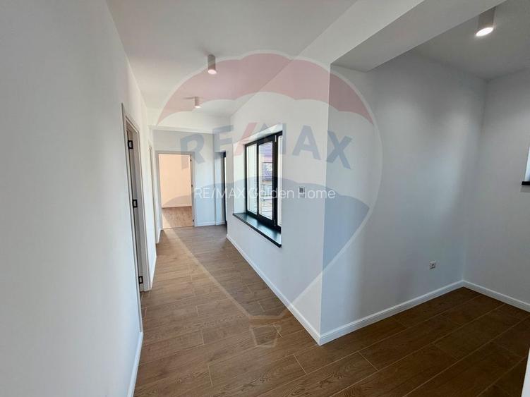 Casă / Vilă cu 4 camere de vânzare în zona Dedeman - 17