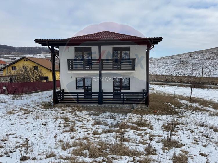 Casa  si  teren zona Balaurul - 49