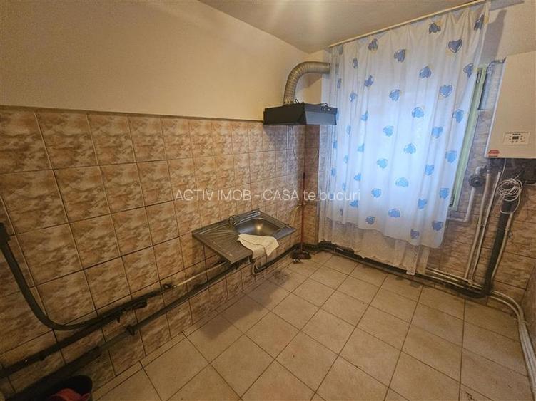 Resita, 2 Cam. Cf. 1, Et. 1, Micro 2 - 16