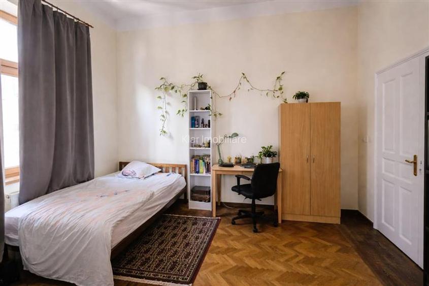 Apartament spatios cu 4 camere in inima orasului, ideal locuinta sau investitie - 9