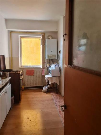 Apartament 3 camere etaj intermediar Racadau - 4