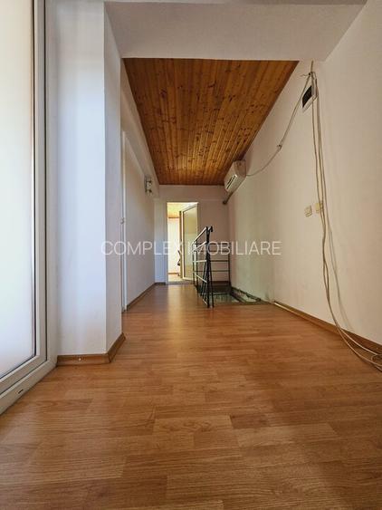 Piata Muncii | 3 minute metrou | Camera la mansarda unei vile pentru o studenta - 9