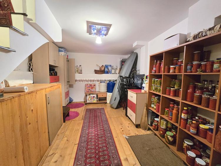 Eminescu - Petrom, constructie 2007, singur curte, 6 camere, 260mp teren - 25