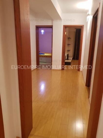 De vanzare bloc P+3E  zona Primo - 9